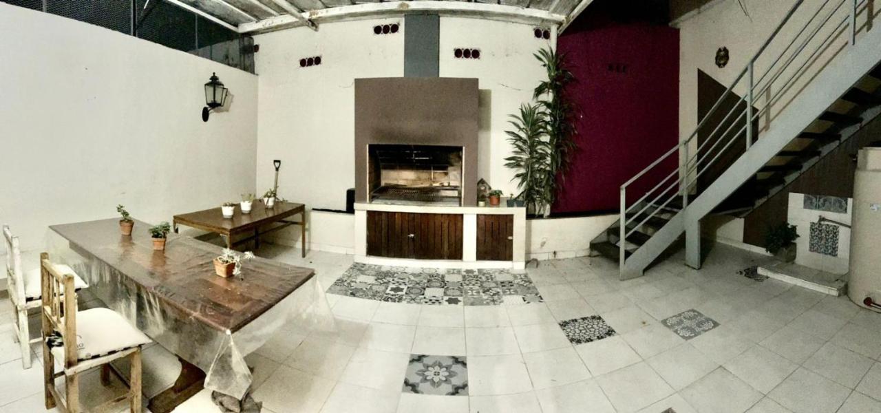 Casa Alvarado Hostel Салта Екстериор снимка