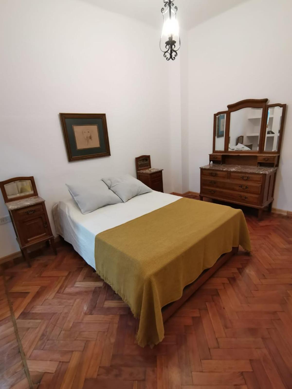 Casa Alvarado Hostel Салта Стая снимка